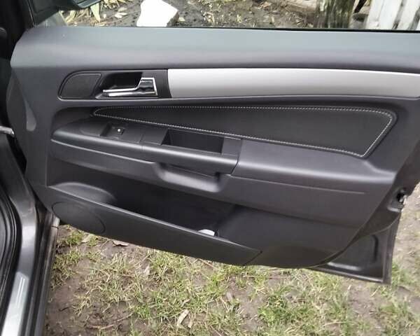 Серый Опель Зафира, объемом двигателя 1.7 л и пробегом 280 тыс. км за 7000 $, фото 9 на Automoto.ua