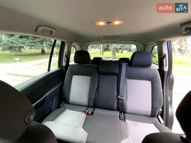 Серый Опель Зафира, объемом двигателя 1.6 л и пробегом 201 тыс. км за 6500 $, фото 23 на Automoto.ua