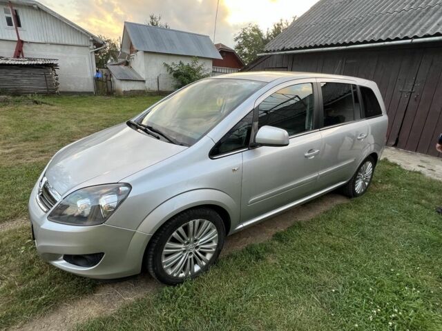 Серый Опель Зафира, объемом двигателя 1.7 л и пробегом 258 тыс. км за 6000 $, фото 17 на Automoto.ua