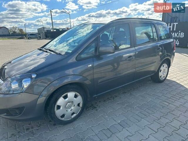 Серый Опель Зафира, объемом двигателя 1.7 л и пробегом 272 тыс. км за 6700 $, фото 4 на Automoto.ua