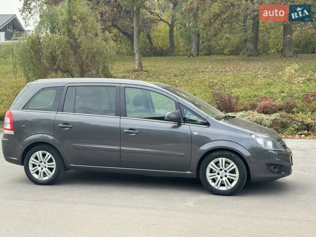 Опель Зафира 2011 в Тернополе на Automoto.ua Серый Опель Зафира, объемом двигателя 1.69 л и пробегом 220 тыс. км за 6500 $, фото 26 на Automoto.ua