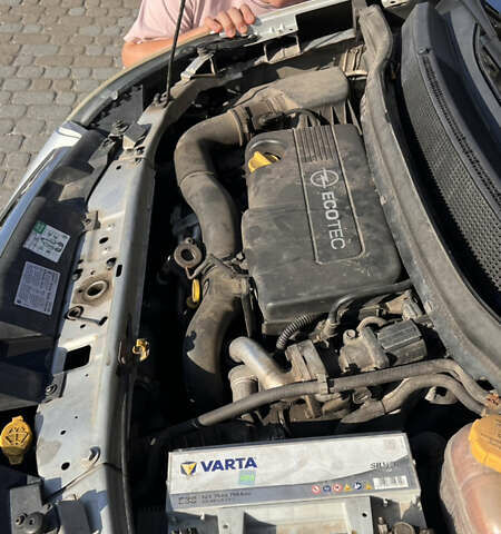 Серый Опель Зафира, объемом двигателя 1.7 л и пробегом 220 тыс. км за 6000 $, фото 21 на Automoto.ua