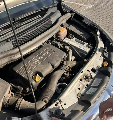 Серый Опель Зафира, объемом двигателя 1.7 л и пробегом 220 тыс. км за 6000 $, фото 24 на Automoto.ua