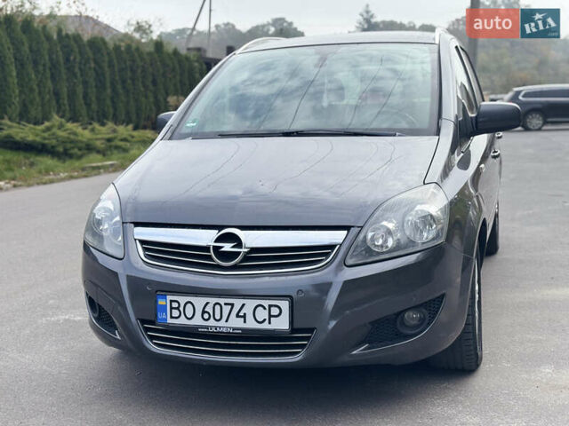 Опель Зафира 2011 в Тернополе на Automoto.ua Серый Опель Зафира, объемом двигателя 1.69 л и пробегом 220 тыс. км за 6500 $, фото 7 на Automoto.ua
