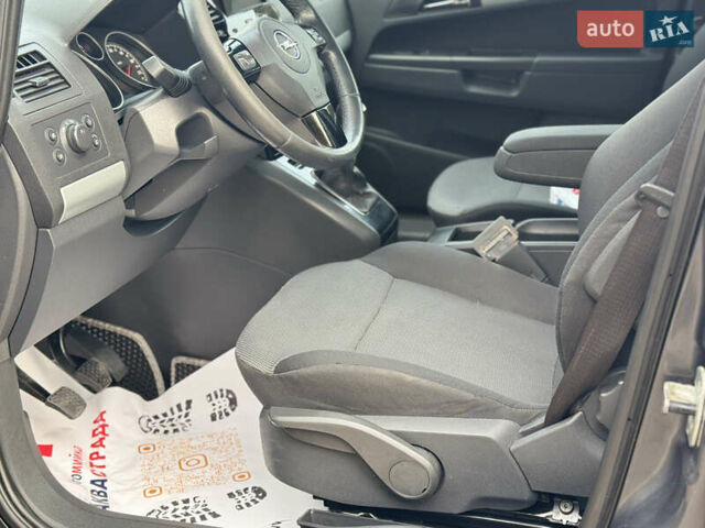 Опель Зафира 2011 в Тернополе на Automoto.ua Серый Опель Зафира, объемом двигателя 1.69 л и пробегом 220 тыс. км за 6500 $, фото 77 на Automoto.ua