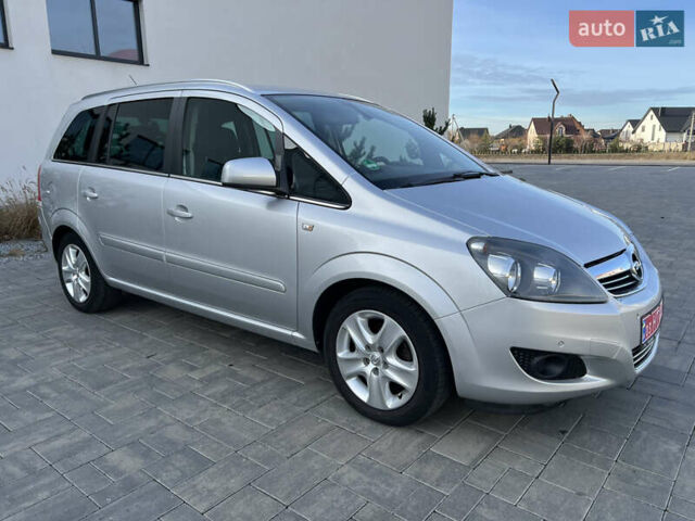 Серый Опель Зафира, объемом двигателя 1.6 л и пробегом 182 тыс. км за 6850 $, фото 24 на Automoto.ua