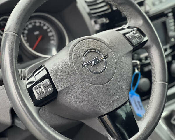 Сірий Опель Зафіра, об'ємом двигуна 1.6 л та пробігом 205 тис. км за 8200 $, фото 50 на Automoto.ua