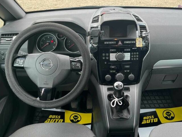 Сірий Опель Зафіра, об'ємом двигуна 1.7 л та пробігом 234 тис. км за 8500 $, фото 18 на Automoto.ua