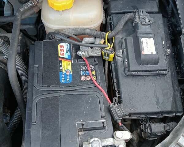 Серый Опель Зафира, объемом двигателя 1.6 л и пробегом 200 тыс. км за 7799 $, фото 19 на Automoto.ua