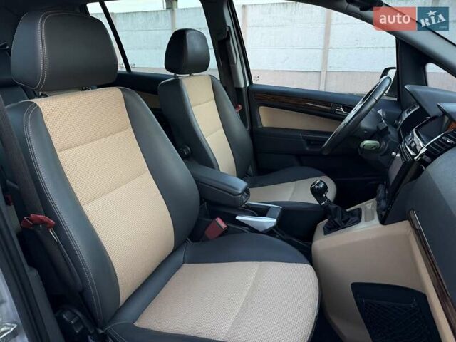 Серый Опель Зафира, объемом двигателя 1.8 л и пробегом 227 тыс. км за 7499 $, фото 24 на Automoto.ua