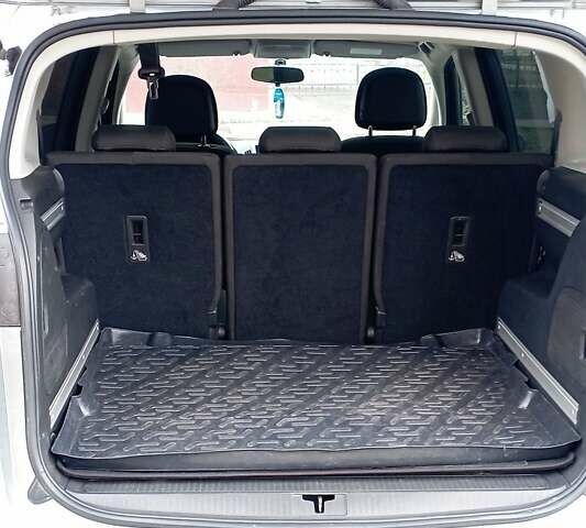 Серый Опель Зафира, объемом двигателя 1.36 л и пробегом 119 тыс. км за 7300 $, фото 1 на Automoto.ua