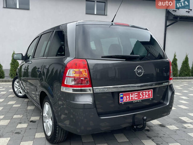 Сірий Опель Зафіра, об'ємом двигуна 1.7 л та пробігом 205 тис. км за 8299 $, фото 19 на Automoto.ua
