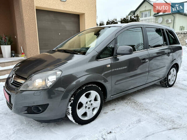 Сірий Опель Зафіра, об'ємом двигуна 1.8 л та пробігом 199 тис. км за 7812 $, фото 4 на Automoto.ua
