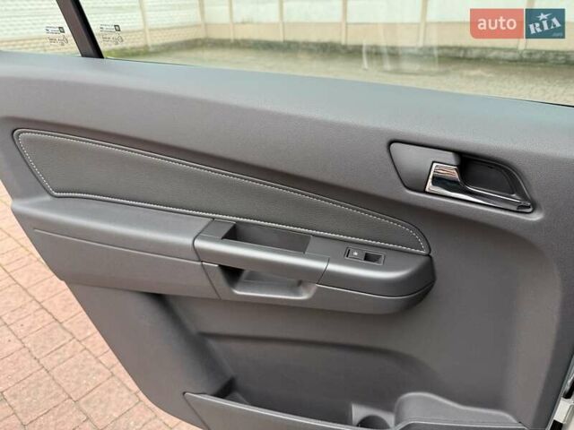 Серый Опель Зафира, объемом двигателя 1.7 л и пробегом 229 тыс. км за 8399 $, фото 132 на Automoto.ua