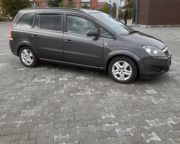 Серый Опель Зафира, объемом двигателя 1.7 л и пробегом 290 тыс. км за 6900 $, фото 3 на Automoto.ua