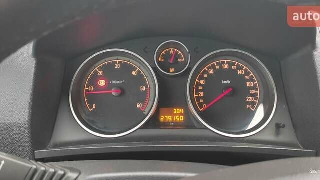 Серый Опель Зафира, объемом двигателя 1.69 л и пробегом 280 тыс. км за 6700 $, фото 9 на Automoto.ua