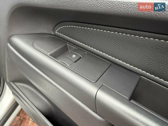 Серый Опель Зафира, объемом двигателя 1.7 л и пробегом 229 тыс. км за 8399 $, фото 119 на Automoto.ua