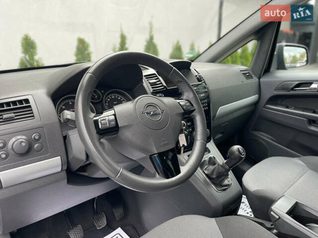Опель Зафира 2011 в Дрогобыче на Automoto.ua Серый Опель Зафира, объемом двигателя 1.7 л и пробегом 205 тыс. км за 8299 $, фото 33 на Automoto.ua