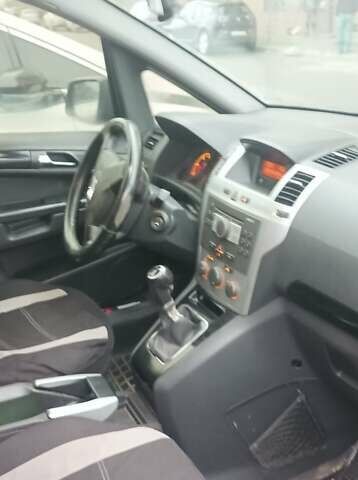 Сірий Опель Зафіра, об'ємом двигуна 1.69 л та пробігом 300 тис. км за 5400 $, фото 10 на Automoto.ua