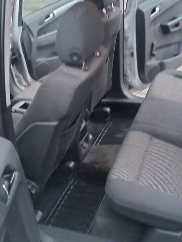 Серый Опель Зафира, объемом двигателя 1.6 л и пробегом 234 тыс. км за 7650 $, фото 18 на Automoto.ua