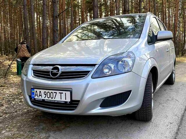 Сірий Опель Зафіра, об'ємом двигуна 1.8 л та пробігом 230 тис. км за 6950 $, фото 4 на Automoto.ua