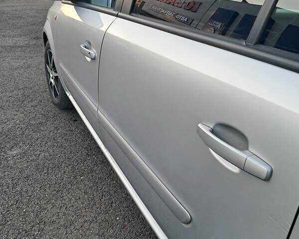 Серый Опель Зафира, объемом двигателя 1.6 л и пробегом 202 тыс. км за 6300 $, фото 19 на Automoto.ua