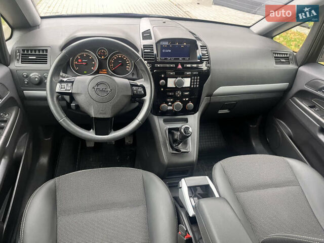 Опель Зафира 2012 в Луцке на Automoto.ua Серый Опель Зафира, объемом двигателя 1.7 л и пробегом 242 тыс. км за 8600 $, фото 15 на Automoto.ua