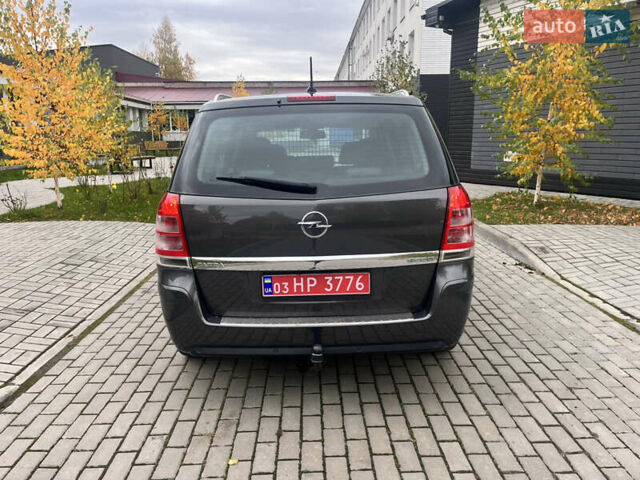 Опель Зафира 2012 в Луцке на Automoto.ua Серый Опель Зафира, объемом двигателя 1.7 л и пробегом 242 тыс. км за 8600 $, фото 7 на Automoto.ua