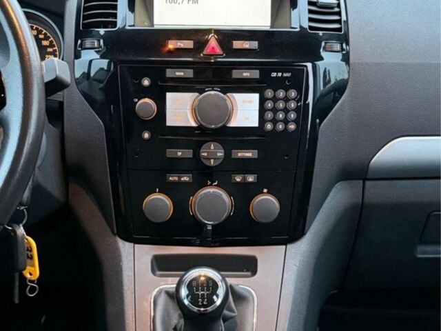 Опель Зафира 2012 в Львове на Automoto.ua Серый Опель Зафира, объемом двигателя 1.8 л и пробегом 198 тыс. км за 4200 $, фото 22 на Automoto.ua