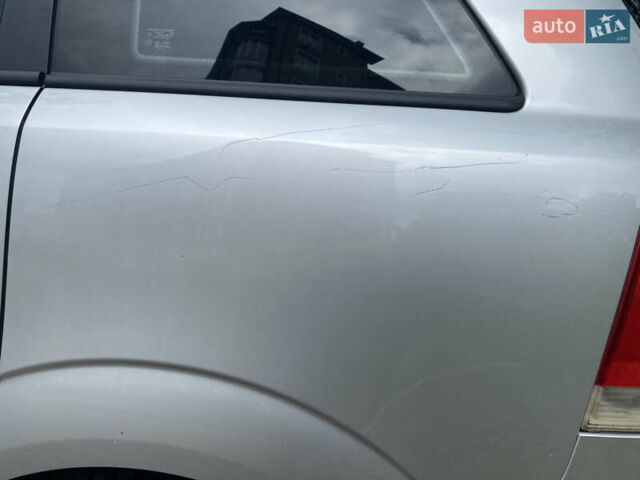 Серый Опель Зафира, объемом двигателя 1.69 л и пробегом 257 тыс. км за 6200 $, фото 18 на Automoto.ua