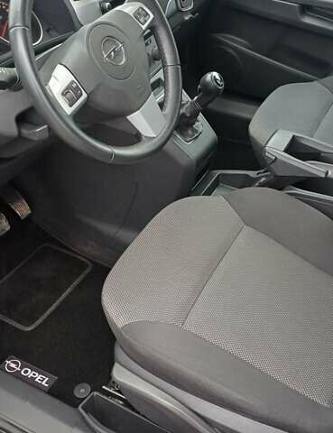 Серый Опель Зафира, объемом двигателя 1.6 л и пробегом 183 тыс. км за 7300 $, фото 12 на Automoto.ua