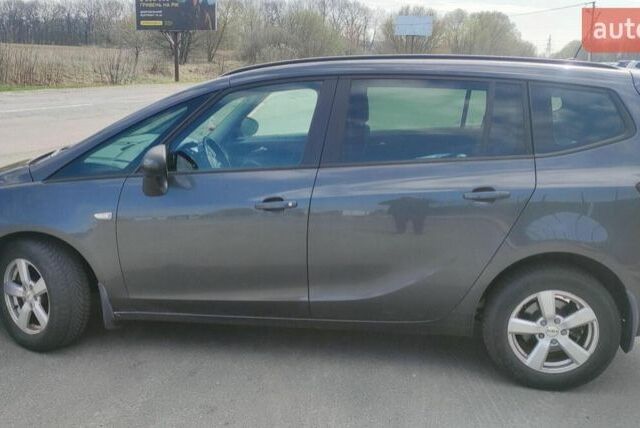 Серый Опель Зафира, объемом двигателя 1.4 л и пробегом 129 тыс. км за 8500 $, фото 7 на Automoto.ua