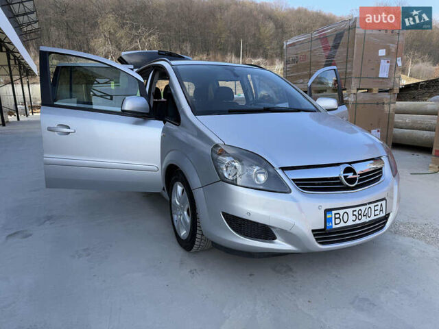 Сірий Опель Зафіра, об'ємом двигуна 1.69 л та пробігом 251 тис. км за 7750 $, фото 21 на Automoto.ua