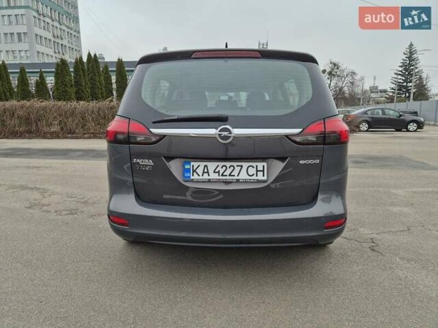 Серый Опель Зафира, объемом двигателя 1.96 л и пробегом 224 тыс. км за 10500 $, фото 14 на Automoto.ua