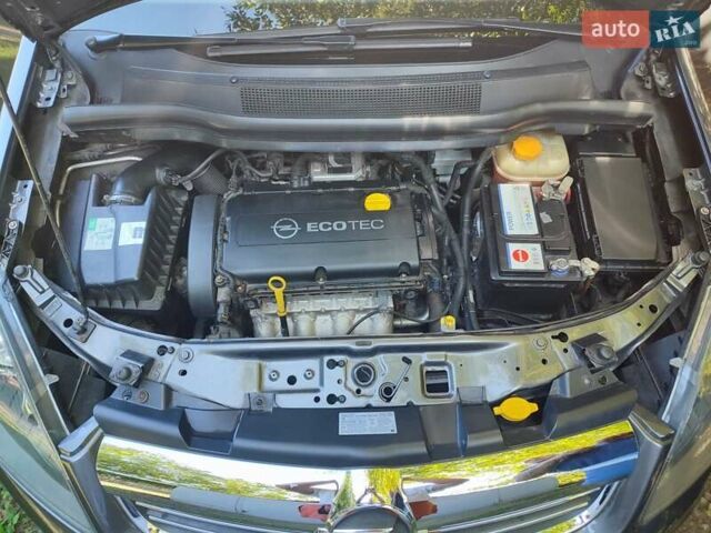 Опель Зафира 2012 в Смеле на Automoto.ua Серый Опель Зафира, объемом двигателя 1.6 л и пробегом 123 тыс. км за 7600 $, фото 4 на Automoto.ua
