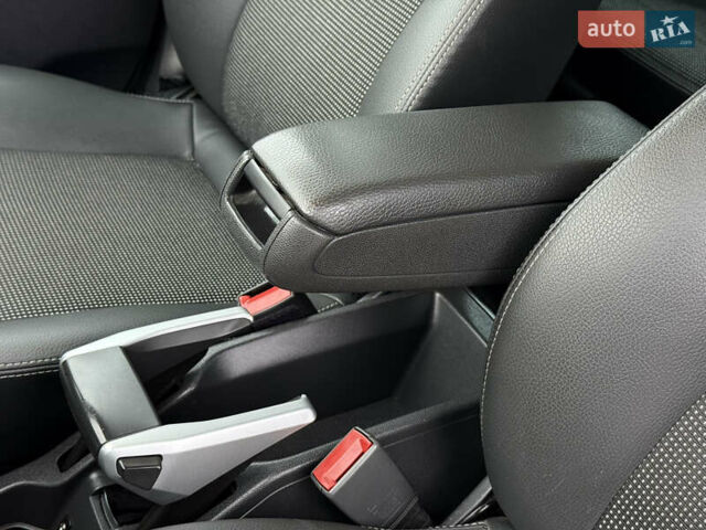 Серый Опель Зафира, объемом двигателя 1.7 л и пробегом 192 тыс. км за 7890 $, фото 33 на Automoto.ua