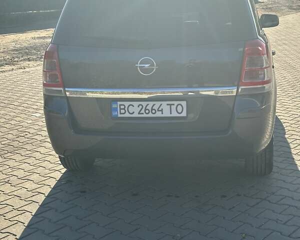Серый Опель Зафира, объемом двигателя 1.7 л и пробегом 196 тыс. км за 7600 $, фото 2 на Automoto.ua