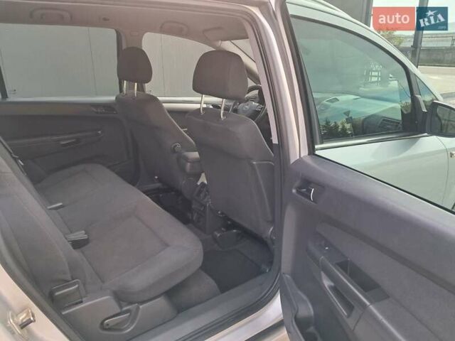 Опель Зафира 2012 в Могилев-Подольском на Automoto.ua Серый Опель Зафира, объемом двигателя 1.8 л и пробегом 259 тыс. км за 7800 $, фото 81 на Automoto.ua