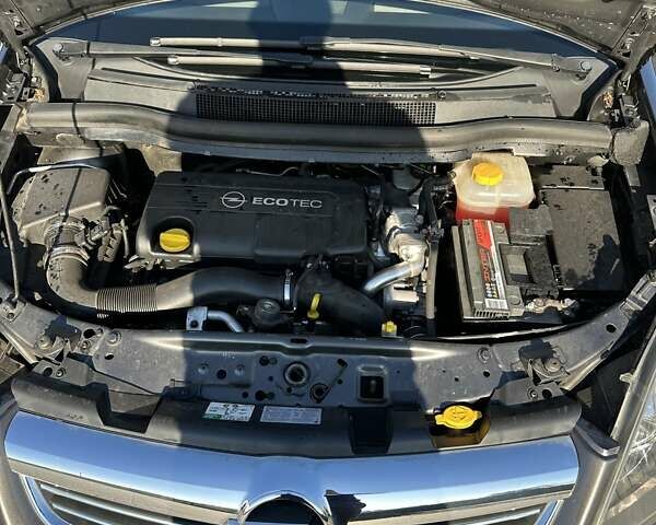 Серый Опель Зафира, объемом двигателя 1.7 л и пробегом 196 тыс. км за 7600 $, фото 16 на Automoto.ua