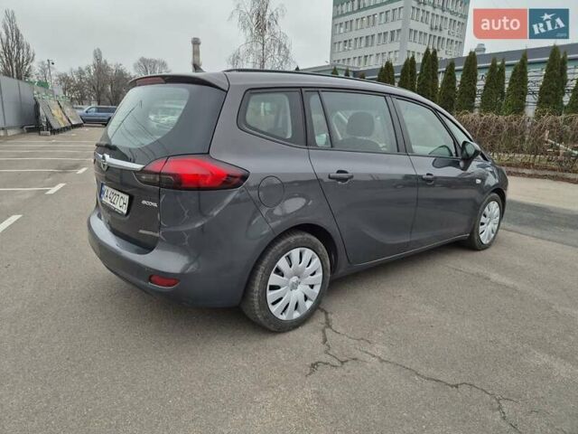 Серый Опель Зафира, объемом двигателя 1.96 л и пробегом 224 тыс. км за 10500 $, фото 13 на Automoto.ua