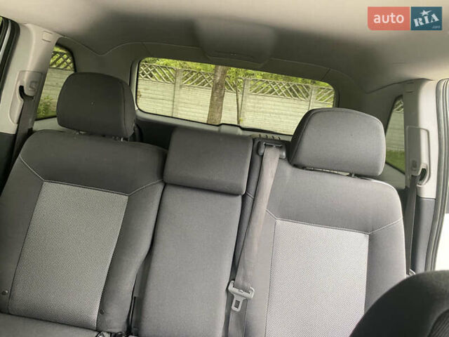 Серый Опель Зафира, объемом двигателя 1.69 л и пробегом 257 тыс. км за 6200 $, фото 17 на Automoto.ua