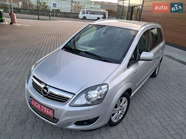 Опель Зафира 2012 в Могилев-Подольском на Automoto.ua Серый Опель Зафира, объемом двигателя 1.8 л и пробегом 259 тыс. км за 7800 $, фото 18 на Automoto.ua