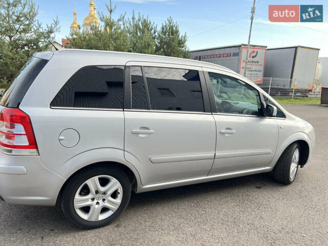 Серый Опель Зафира, объемом двигателя 1.6 л и пробегом 142 тыс. км за 7150 $, фото 8 на Automoto.ua