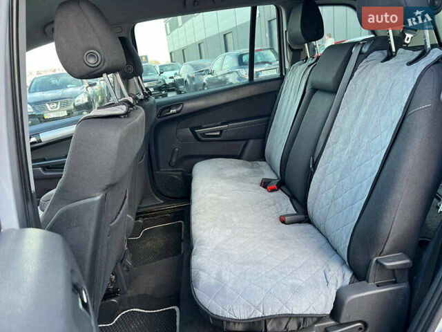 Серый Опель Зафира, объемом двигателя 1.7 л и пробегом 335 тыс. км за 7690 $, фото 34 на Automoto.ua