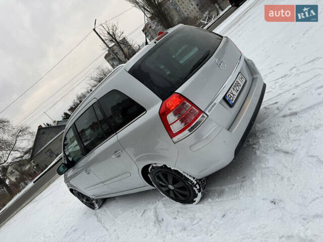 Серый Опель Зафира, объемом двигателя 1.8 л и пробегом 207 тыс. км за 7550 $, фото 9 на Automoto.ua