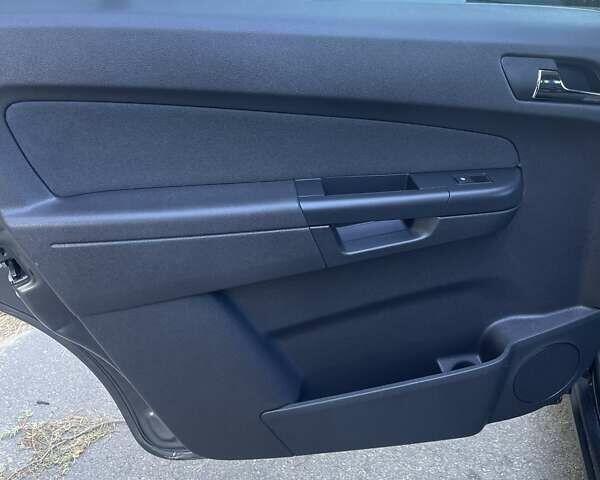 Сірий Опель Зафіра, об'ємом двигуна 1.8 л та пробігом 202 тис. км за 7400 $, фото 18 на Automoto.ua