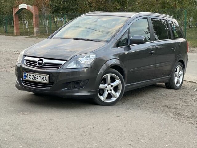 Опель Зафира 2012 в Изюме на Automoto.ua Серый Опель Зафира, объемом двигателя 1.8 л и пробегом 175 тыс. км за 7900 $, фото 1 на Automoto.ua