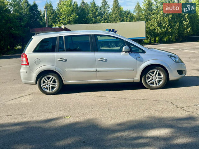 Опель Зафіра 2012 у Львові на Automoto.ua Сірий Опель Зафіра, об'ємом двигуна 1.7 л та пробігом 217 тис. км за 7200 $, фото 6 на Automoto.ua