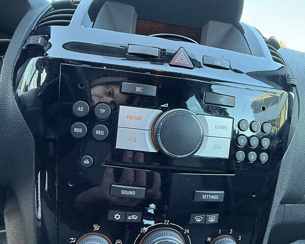 Серый Опель Зафира, объемом двигателя 1.8 л и пробегом 170 тыс. км за 7200 $, фото 18 на Automoto.ua