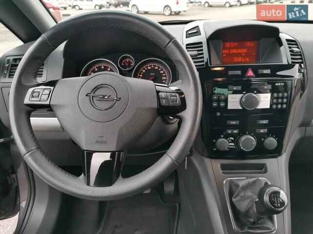 Опель Зафира 2012 в Белой Церкве на Automoto.ua Серый Опель Зафира, объемом двигателя 1.6 л и пробегом 215 тыс. км за 7500 $, фото 19 на Automoto.ua